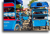 Niebieska riksza::Tuléar, Madagaskar::