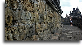 Ściana płaskorzeźb::Buddyjska świątynia Borobudur, Jawa Indonezja::