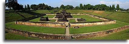 Candi Sambisari::Hinduistyczna świątynia Sambisari, Jawa Indonezja::