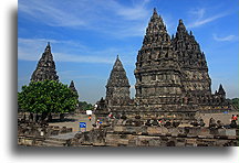 Candi Lara Jonggrang::Hinduistyczna świątyna Prambanan, Jawa Indonezja::