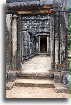 Nalanda Gedige Entrance::Buddist Temples, Sri Lanka::