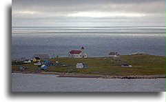 Wyspa Ile aux Marins z oddali::Saint-Pierre i Miquelon::