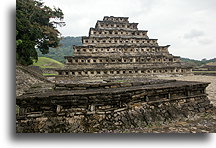 Piramida niczy #1::El Tajin, Veracruz, Meksyk::