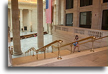 Wielkie schody w Union Station::Chicago, Illinois, USA::