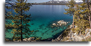 Linia brzegowa jeziora Tahoe::Jezioro Tahoe, Nevada, USA:::