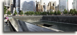 Fontanna Wieży Płn #1::Miejsce pamięci 11 września, Nowy Jork, USA<br /> sierpień 2013::
