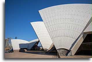 Trzy budynki::Budynek opery w Sydney, Australia::