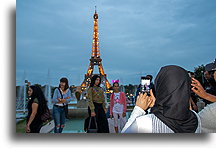 Zdjęcie z wieżą::Wieża Eiffla, Paryż, Francja::