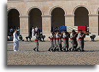 Pogrzeb wojskowy::Les Invalides, Paryż, Francja::