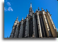 Kaplica w stylu gotyckim::Sainte-Chapelle, Paryż, Francja::