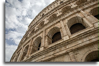 Porządek spiętrzony w elewacji::Koloseum, Rzym, Włochy::