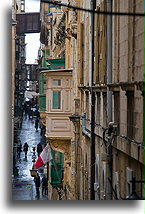 Wąska uliczka::Valletta, Malta::