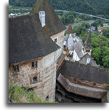 Widok z zamku górnego::Zamek Orawski, Słowacja::