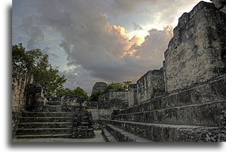 Akropol Centralny::Tikal, Gwatemala::