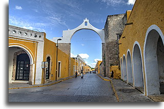 Łuk w Izamal #1::Izamal, Jukatan, Meksyk::