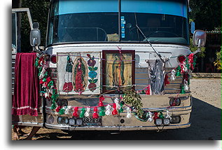 Przyozdobiony autobus::Chiapas, Meksyk::