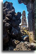 Wieża kościoła #2::San Juan Parangaricutiro, Michoacán, Meksyk::