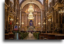Wewnątrz kościoła San Francisco::San Miguel de Allende, Guanajuato, Meksyk::