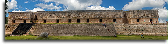 Pałac Gubernatora::Uxmal, Jukatan, Meksyk::
