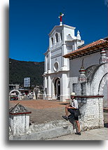 Kościół San Lorenzo::San Lorenzo Zinacantán, Meksyk::