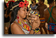 Embera Woman::Emberá Druá, Panama::