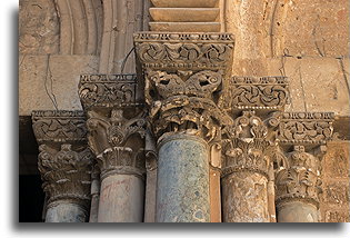 Five Columns::Church of the Holy Sepulchre, Jerusalem, Israel::