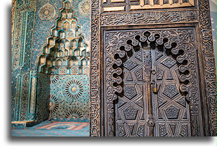 Drewniane drzwi minbera::Meczet Esrefoglu, Turcja::