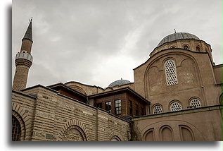 Minaret i główna kopuła::Meczet Zeyrek, Stambuł, Turcja::