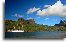 Cook's Bay::Moorea, French Polynesia::