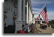 Grand Hotel::Wyspa Mackinac, Michigan, USA::